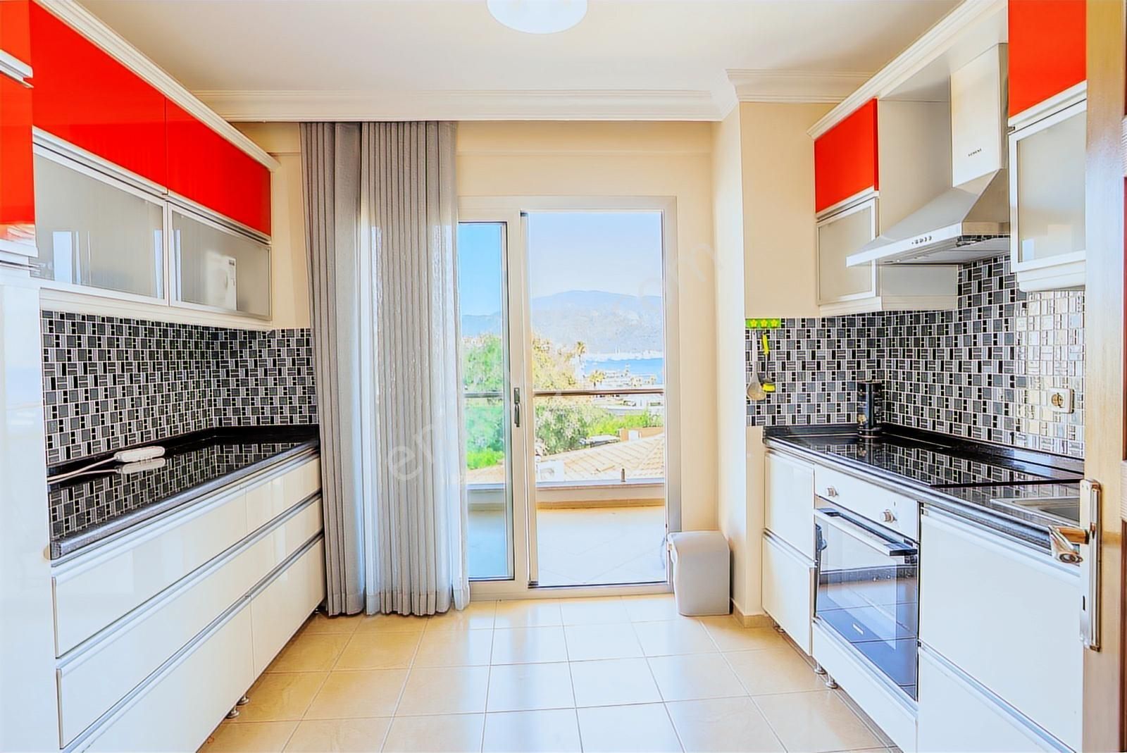 Cb Marina'dan Fırsat Deniz Manzaralı Satılık 4+1 Dublex Daire - Görsel 24