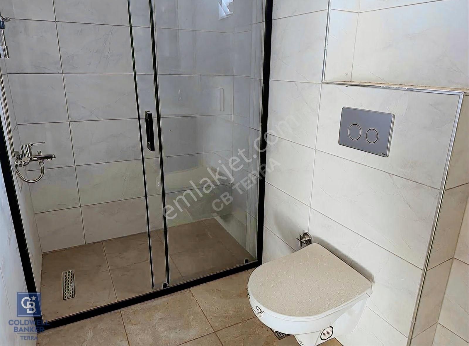 Altınova'da Havuzlu 2+1 Kiralık Daire Ayrı Mutfak - Görsel 3