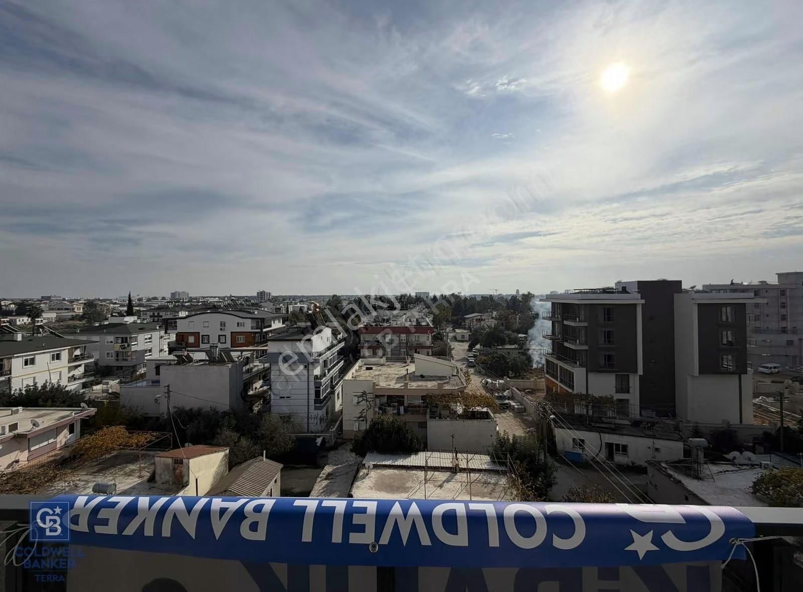 Altınova'da Havuzlu 2+1 Kiralık Daire Ayrı Mutfak - Görsel 26