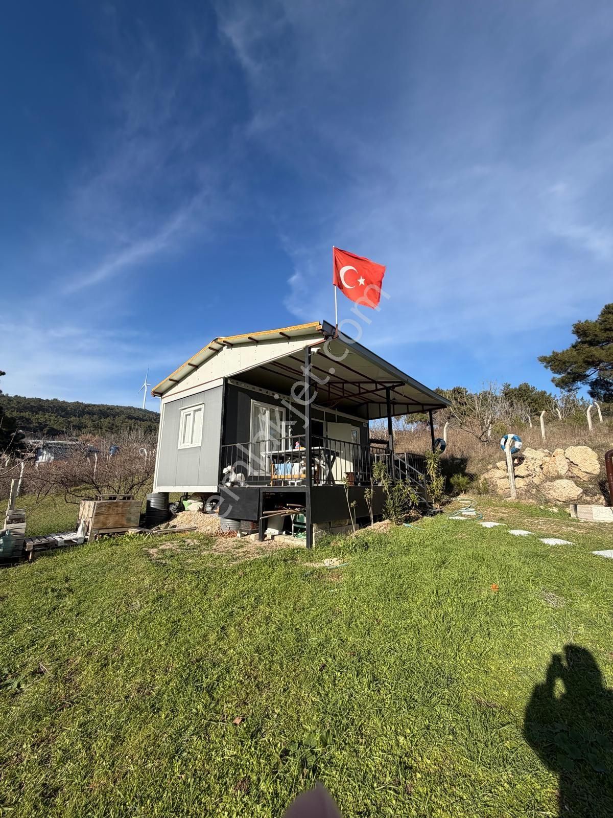 İzmir Bornova Yakaköyde Konteynerli Satılık Bahçe - Görsel 2