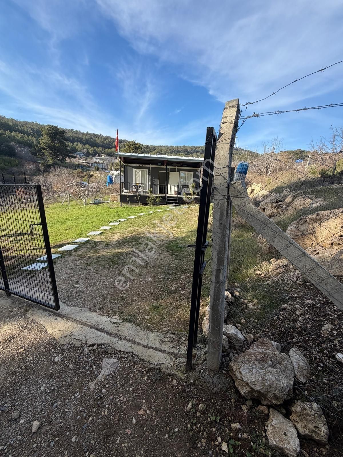 İzmir Bornova Yakaköyde Konteynerli Satılık Bahçe - Görsel 15