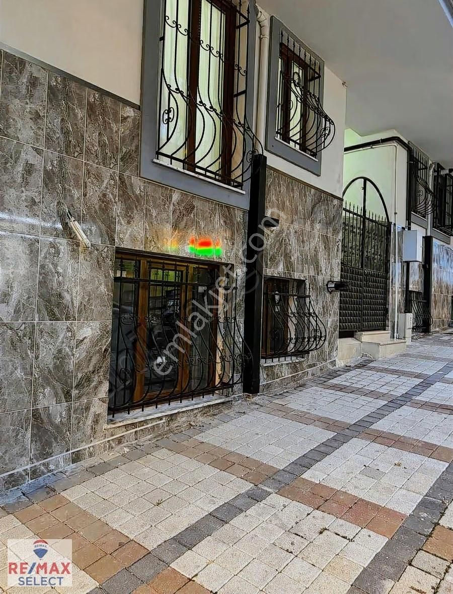 Remax Ozan Tandoğan Kiralık 1+1