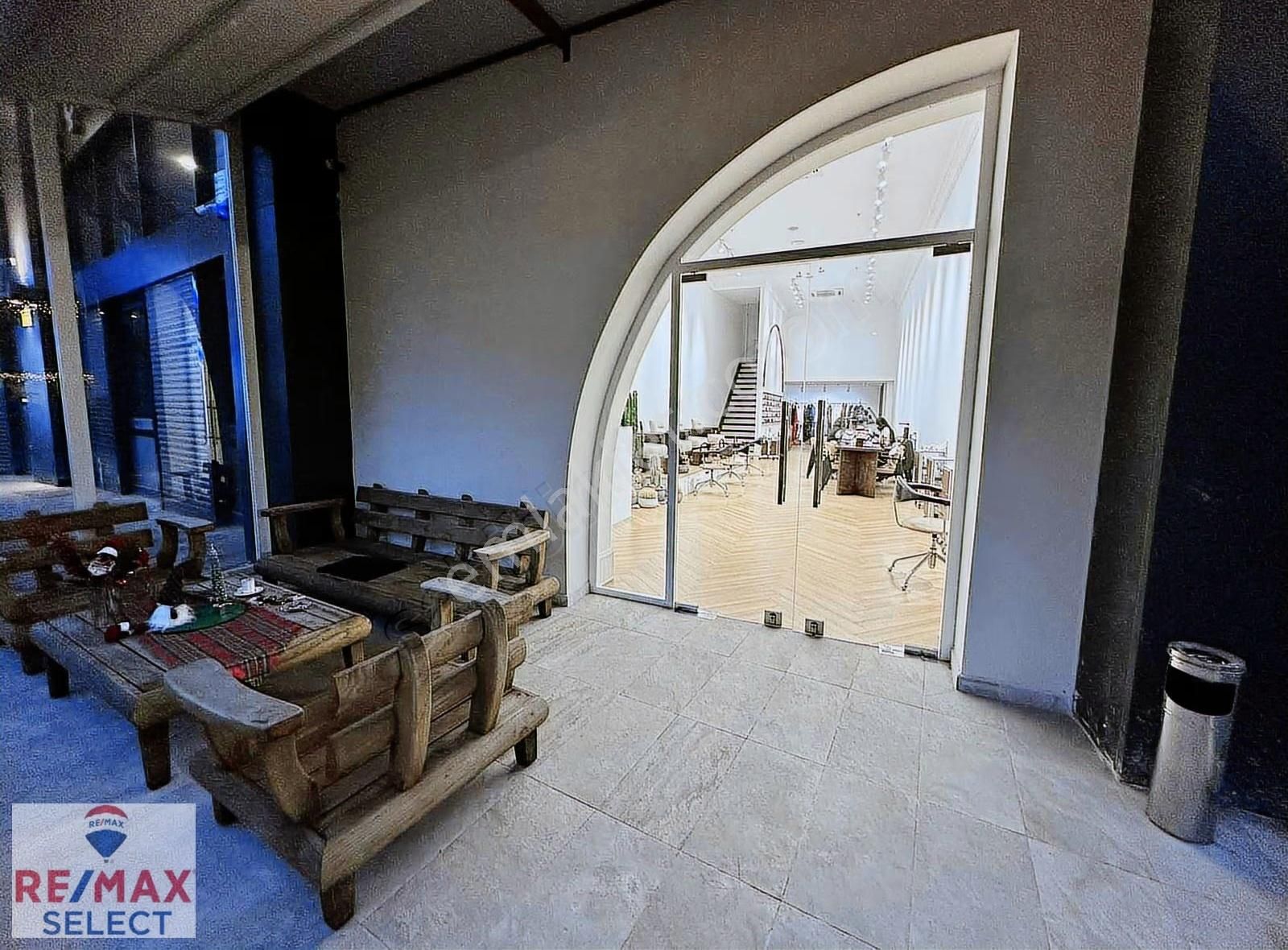 Sevcan Remax Nef Bahçelievler İskanlı Bacalı Dekorasyonlu Ticari - Görsel 29