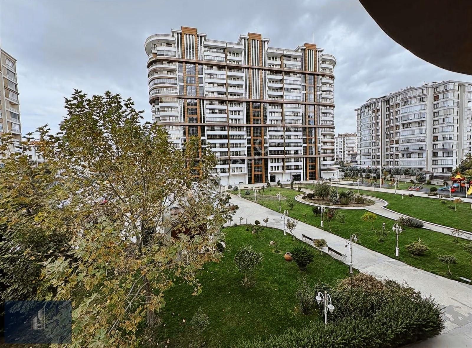 Kadir Dikici'den Şehzade Residence'de 4+1 Lüks Satılık Daire
