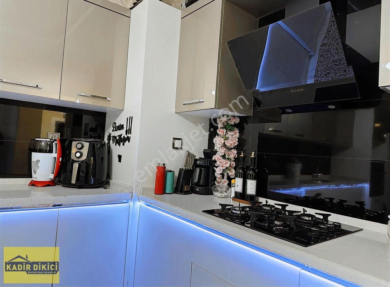 Kadir Dikici'den Saray Caddesinde Teraslı Satılık Lüks 4+1 Daire - Görsel 12