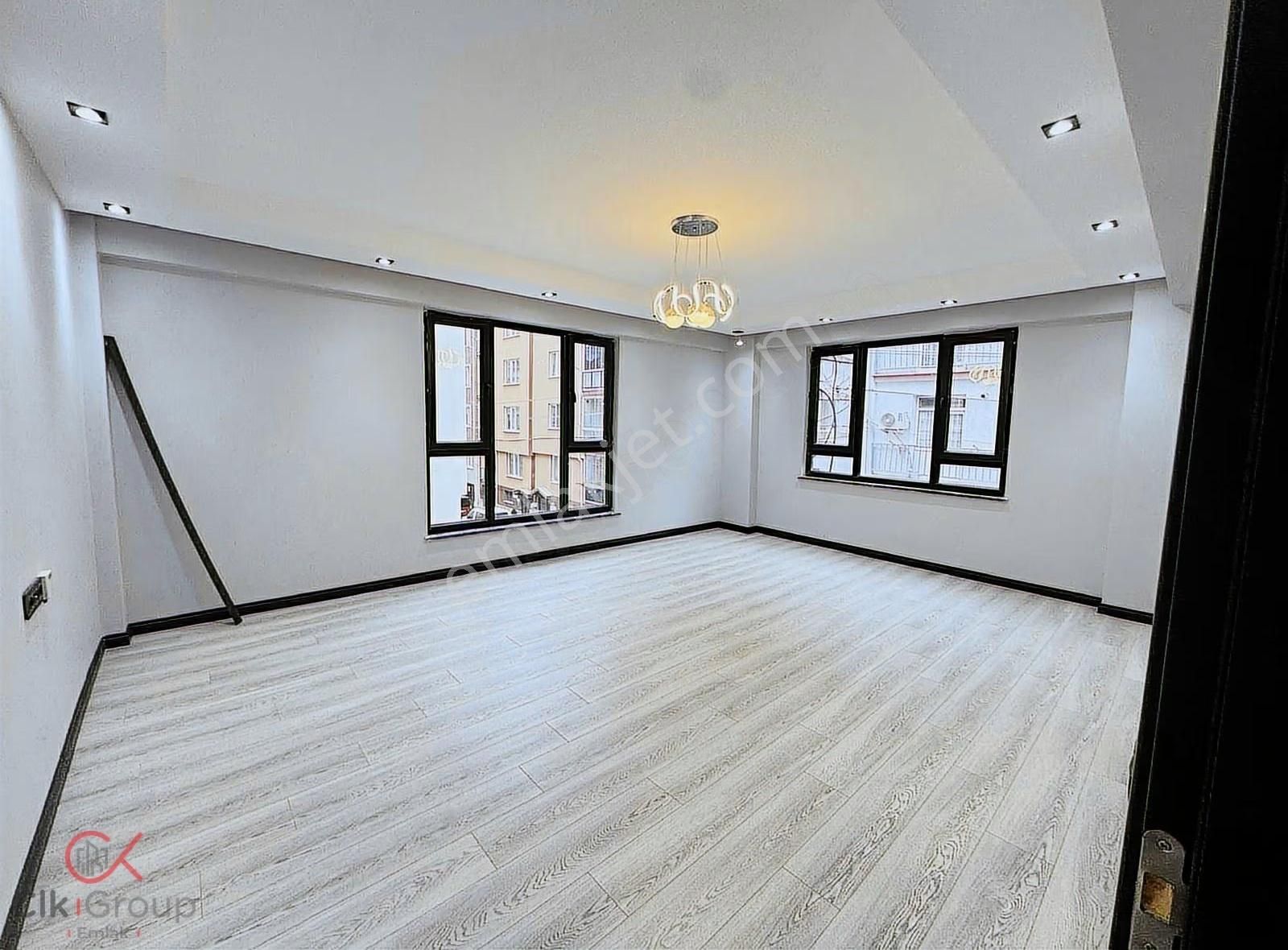 Clk'dan Şehir Merkezinde Konfor Ve Şıklığın Buluştuğu Arakat 3+1 - Görsel 13