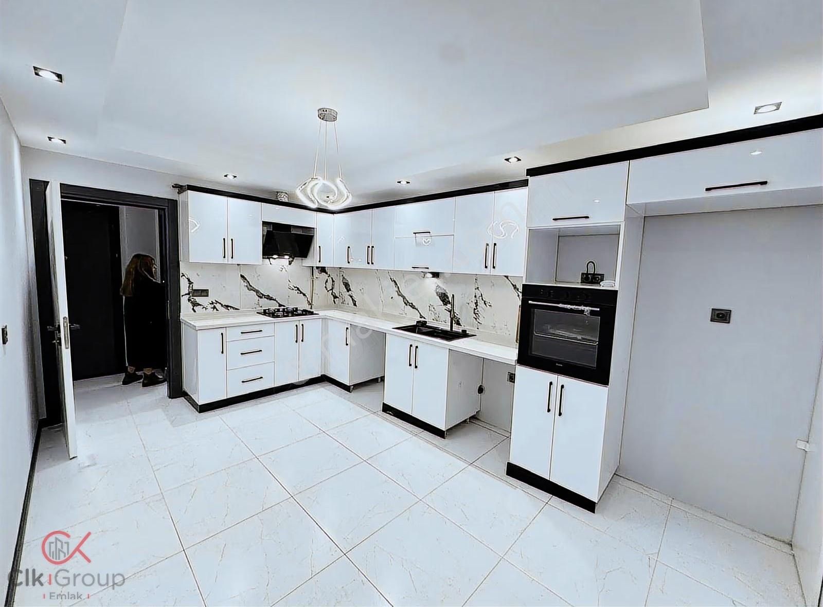 Clk'dan Şehir Merkezinde Konfor Ve Şıklığın Buluştuğu Arakat 3+1 - Görsel 3