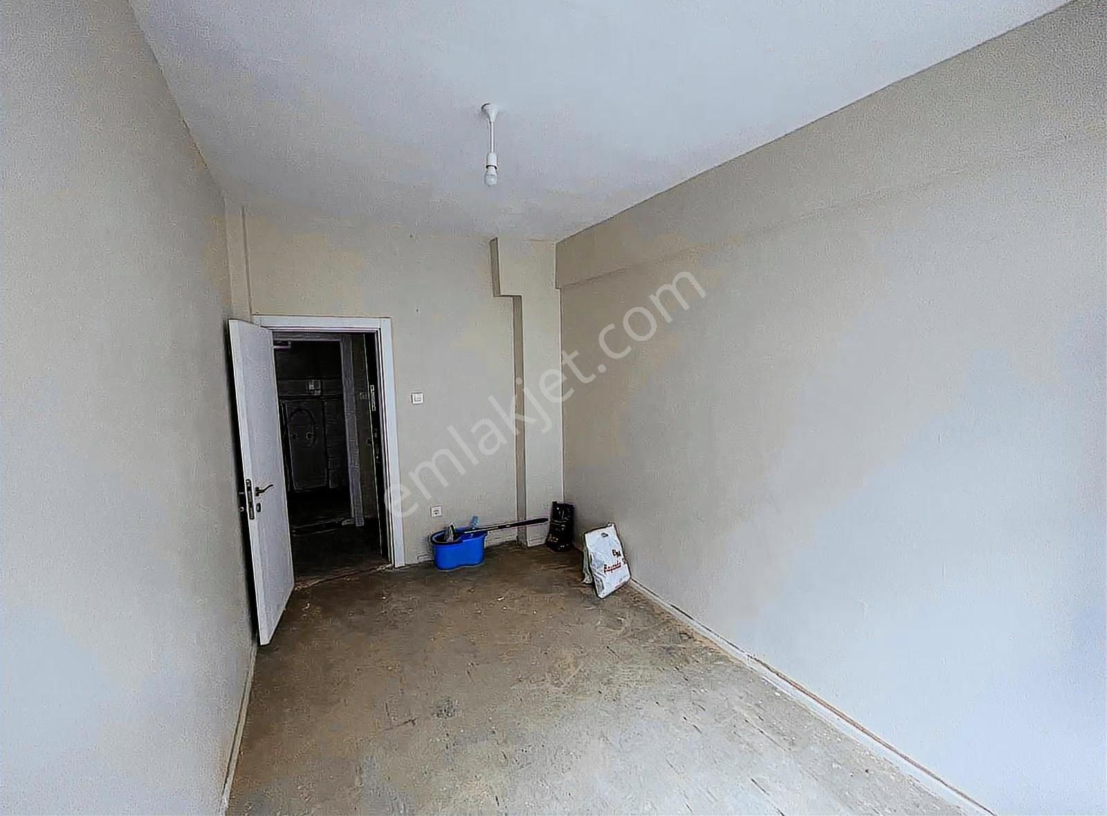 Bayrampaşa Yenidoğan' Da 1+1 Hisseli Satılık Daire! 1.550.000 Tl - Görsel 2