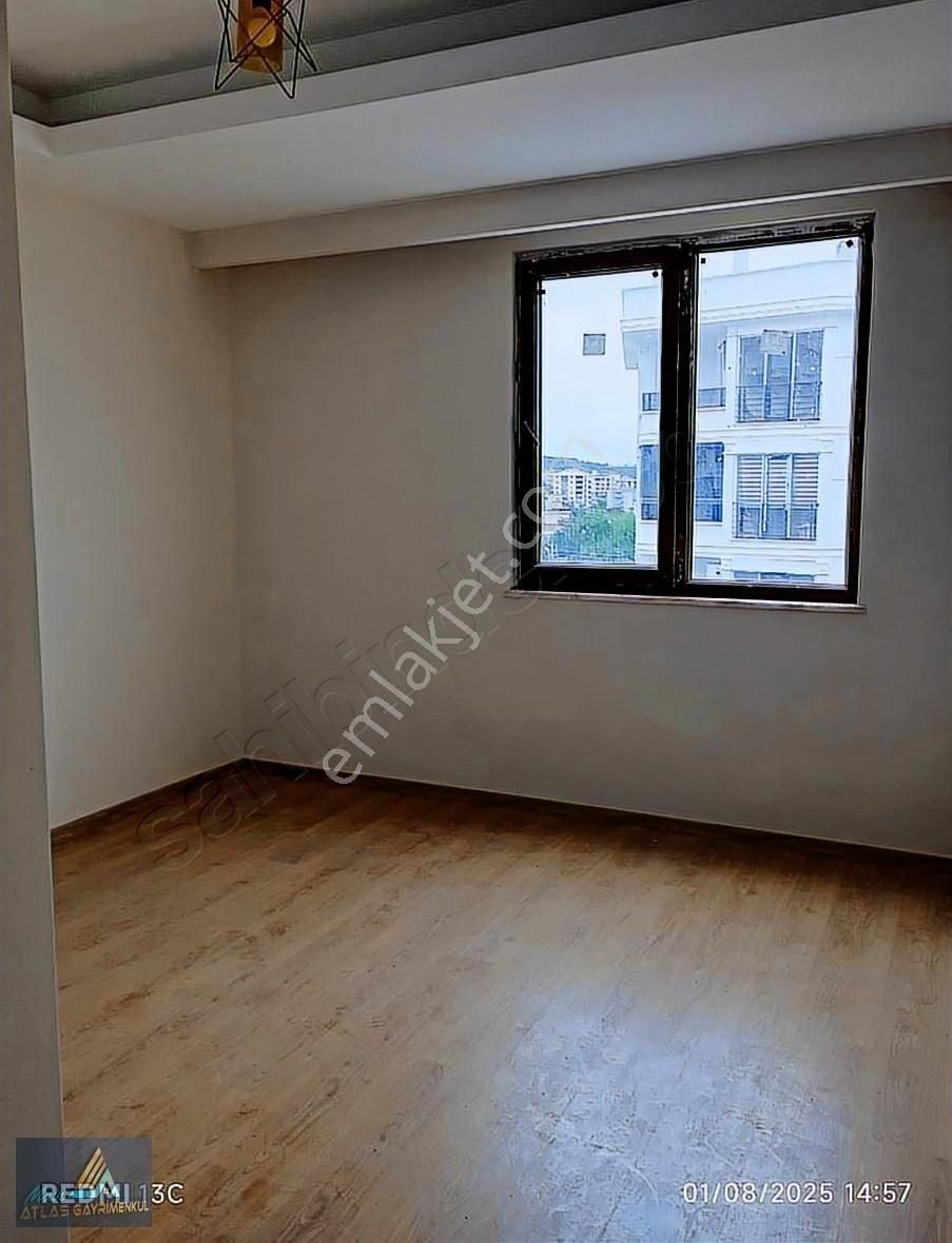 Mavi Atlas Tan Toplu Konut Bulvarı Üzerinde Satılık 1+1 Daire - Görsel 12