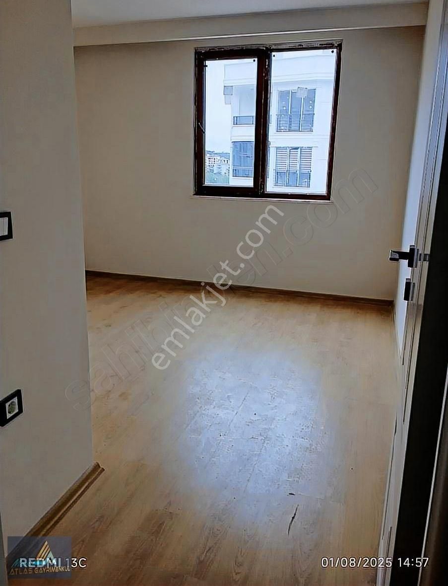 Mavi Atlas Tan Toplu Konut Bulvarı Üzerinde Satılık 1+1 Daire - Görsel 6