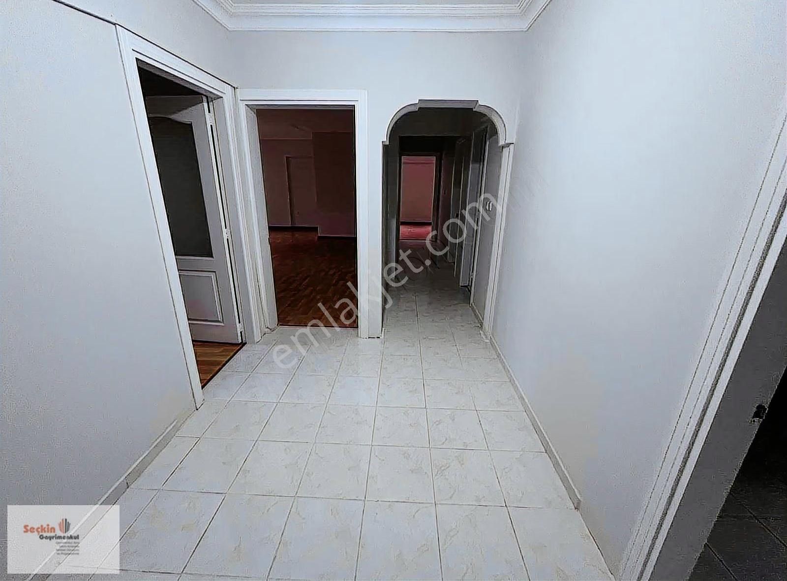 Maltepe Zümrütevlerde Site İçerisinde 3+1 120m2 1. Kat Güney - Görsel 18