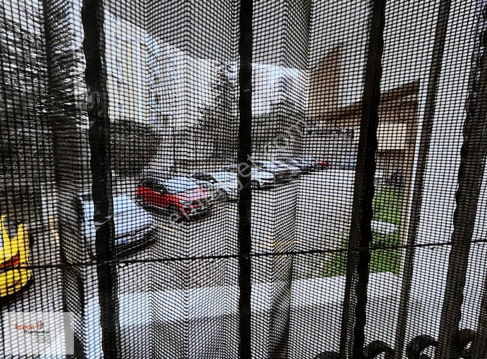 Maltepe Zümrütevlerde Site İçerisinde 3+1 120m2 1. Kat Güney - Görsel 7
