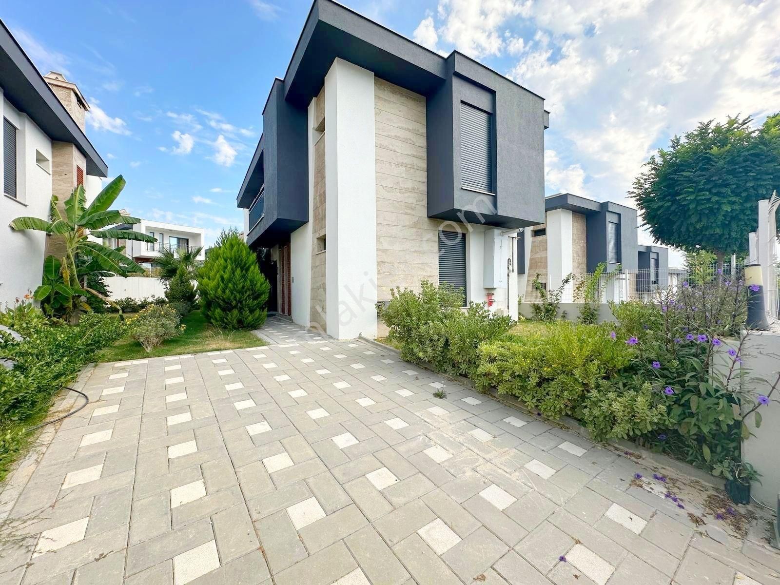 Avm Bölgesi 4+1 Tek Müstakil Doğalgazlı - Görsel 3