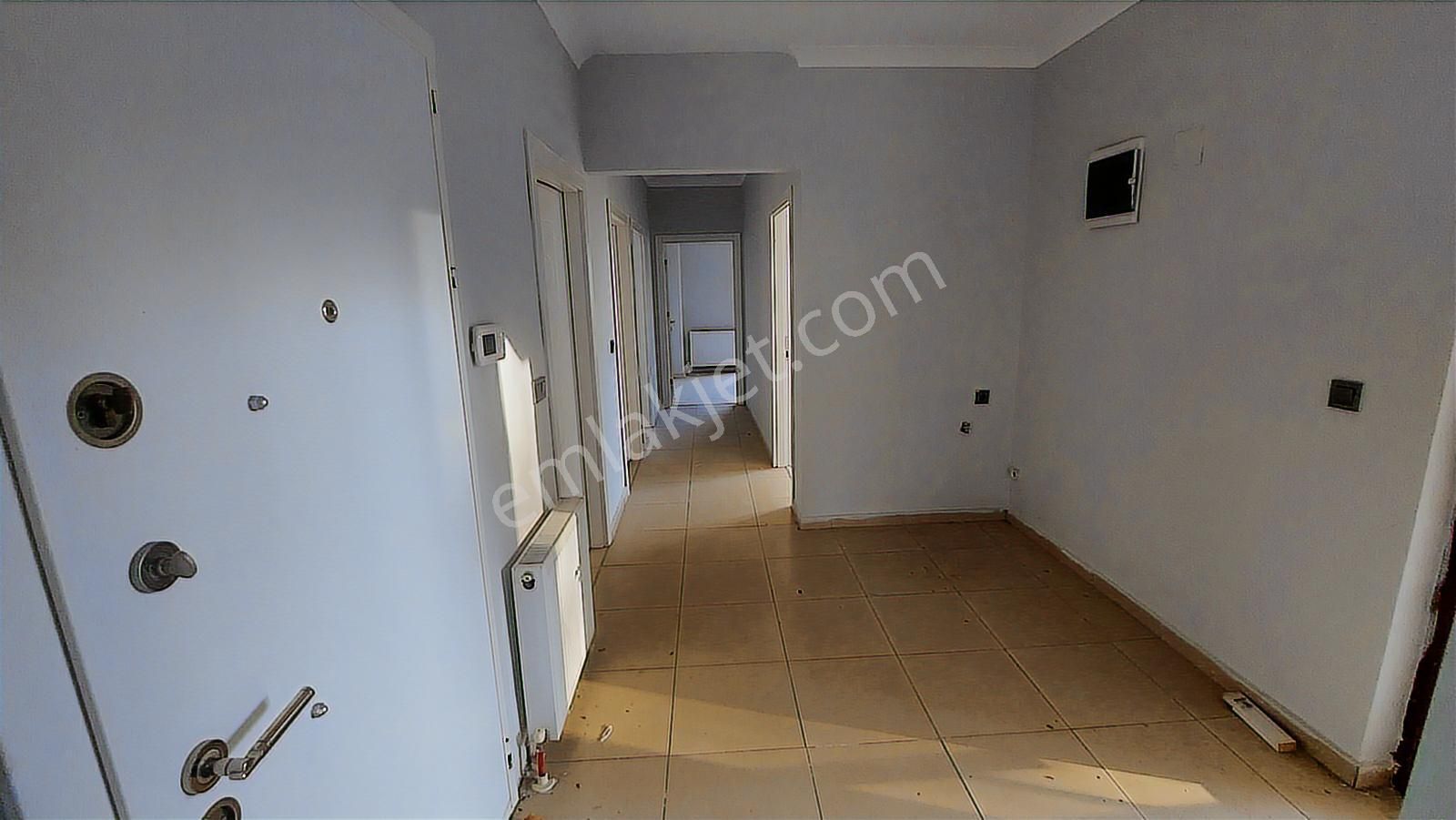 Alacaatlı Mahallesinde Fırsat Satılık 3+1 Daire - Görsel 9