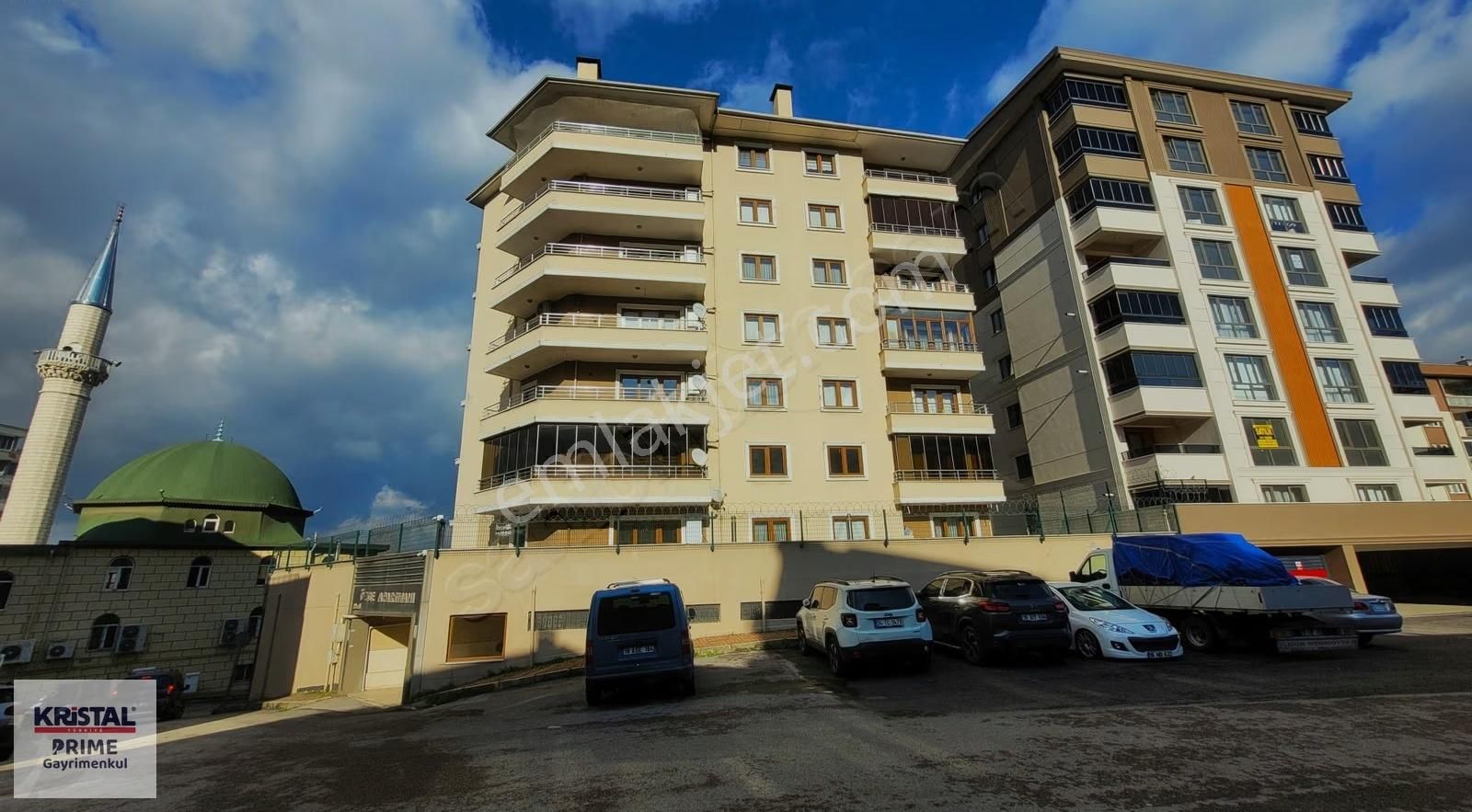 Yıldırım Eğitim Caddesi'nde Kiralık 3+1 Arakat Daire - Kr Prime