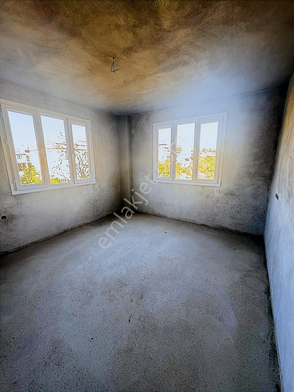 Lavinia Karaisalı Cakallı'da 2 Katlı Bahçelisatılık Müstakil - Görsel 14