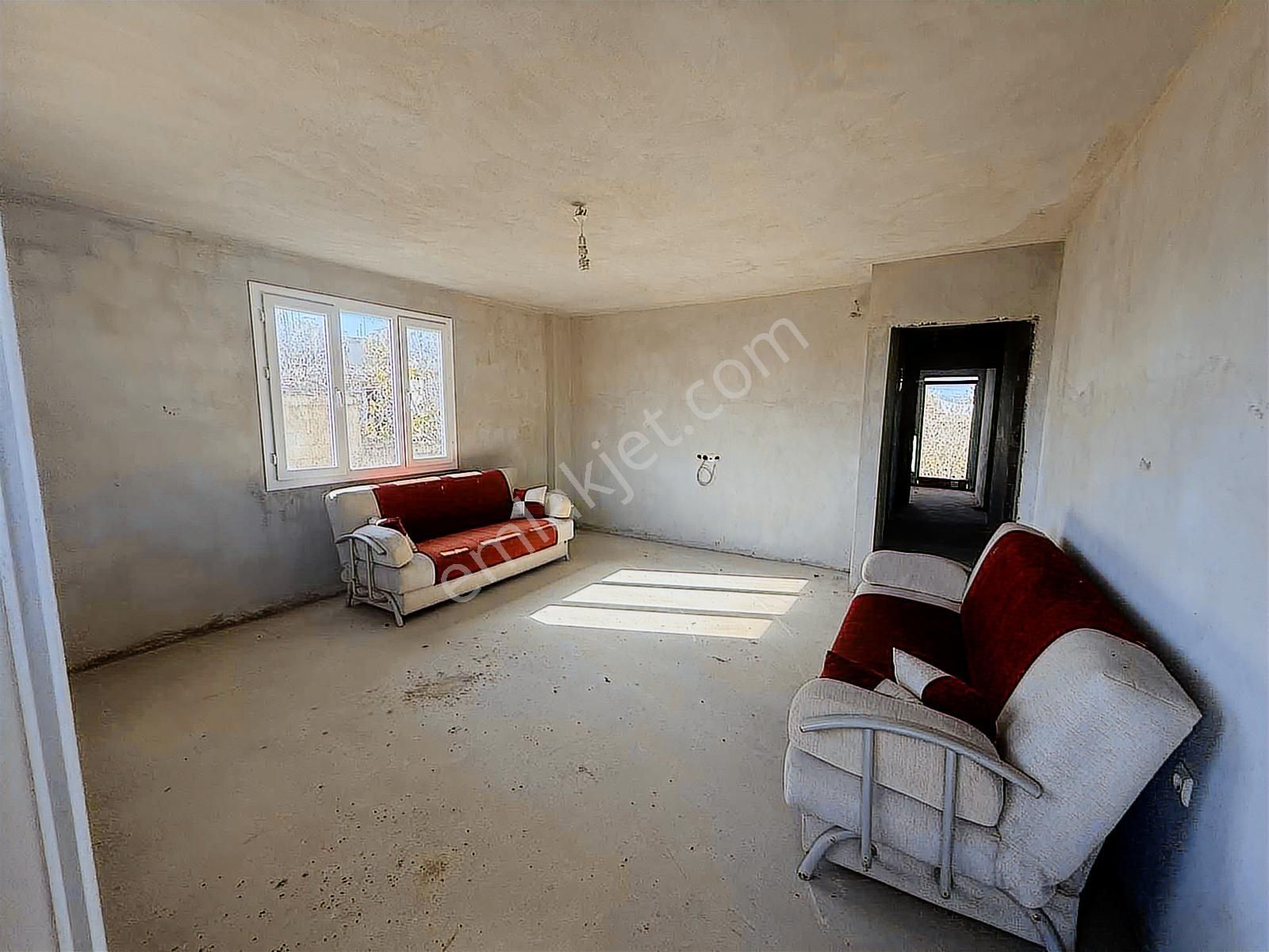 Lavinia Karaisalı Cakallı'da 2 Katlı Bahçelisatılık Müstakil - Görsel 32