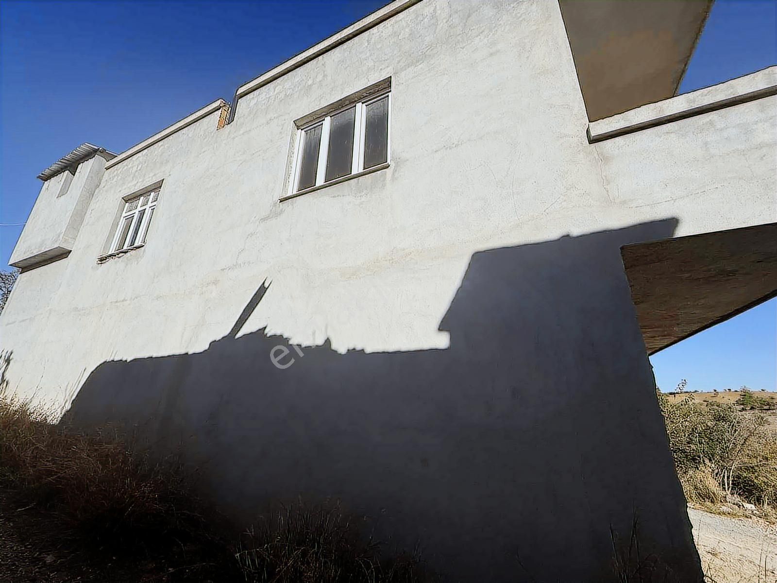 Lavinia Karaisalı Cakallı'da 2 Katlı Bahçelisatılık Müstakil - Görsel 4