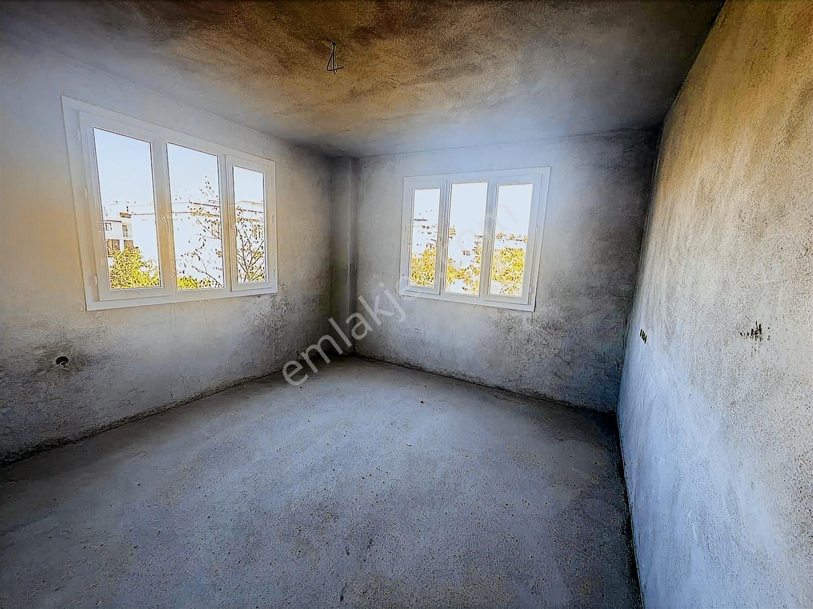 Lavinia Karaisalı Cakallı'da 2 Katlı Bahçelisatılık Müstakil - Görsel 5