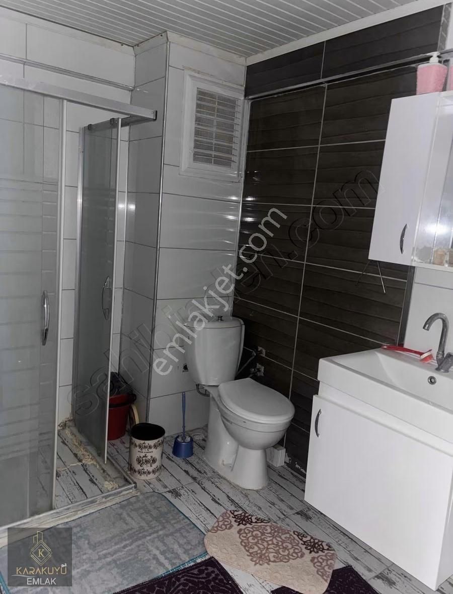 Üniversite Nın Altında - Görsel 2