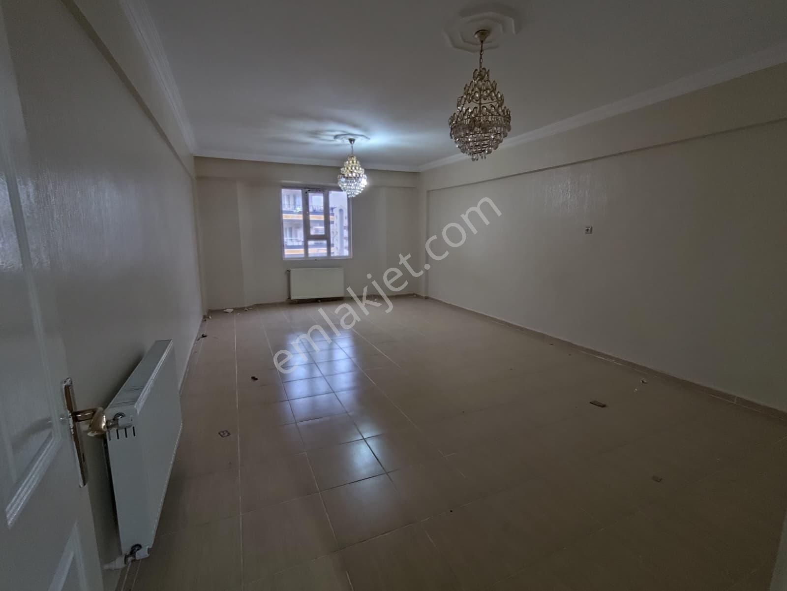 Karaköprüde Kiralık 3+1 Ara Kat Ve Cadde Yakını - Görsel 16