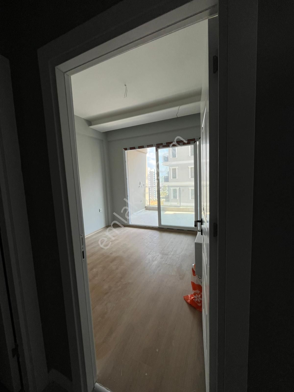Karınca'dan Erdemli'de Sıfır Yapılı Lüx Sitede 1+1 Kiralık! - Görsel 4