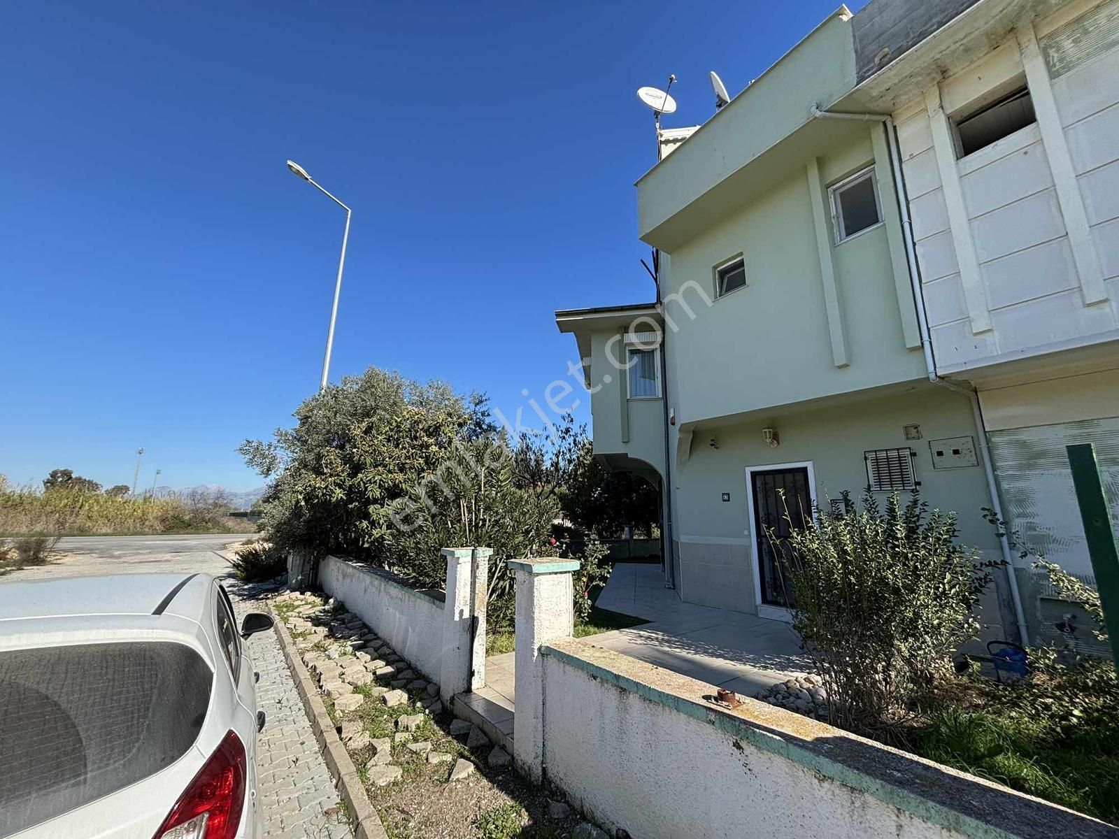 Kadriye'de Havuz Yapımına Uygun Satılık Villa - Görsel 10