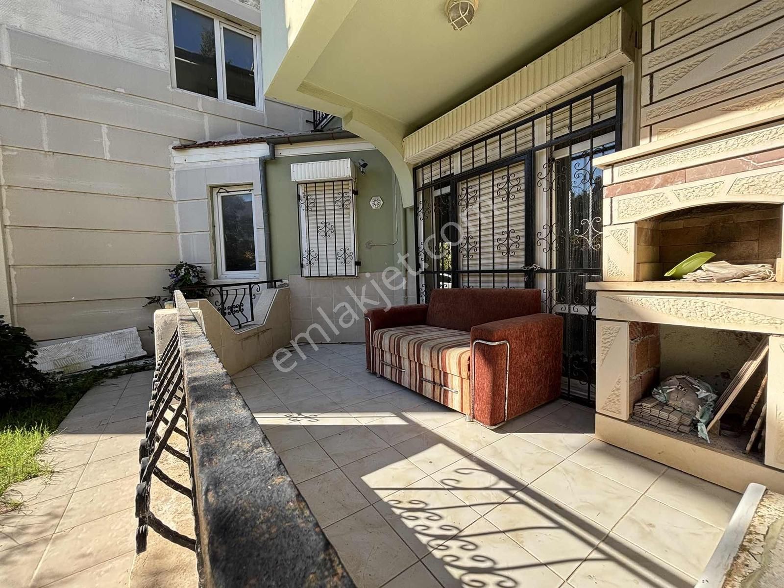 Kadriye'de Havuz Yapımına Uygun Satılık Villa - Görsel 30