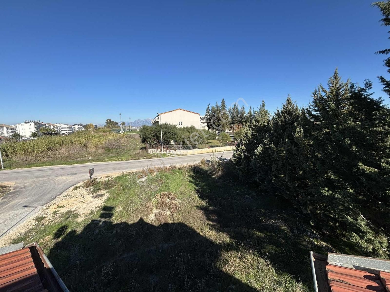 Kadriye'de Havuz Yapımına Uygun Satılık Villa - Görsel 19