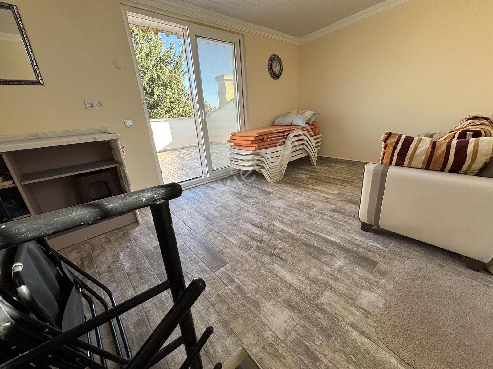 Kadriye'de Havuz Yapımına Uygun Satılık Villa - Görsel 18