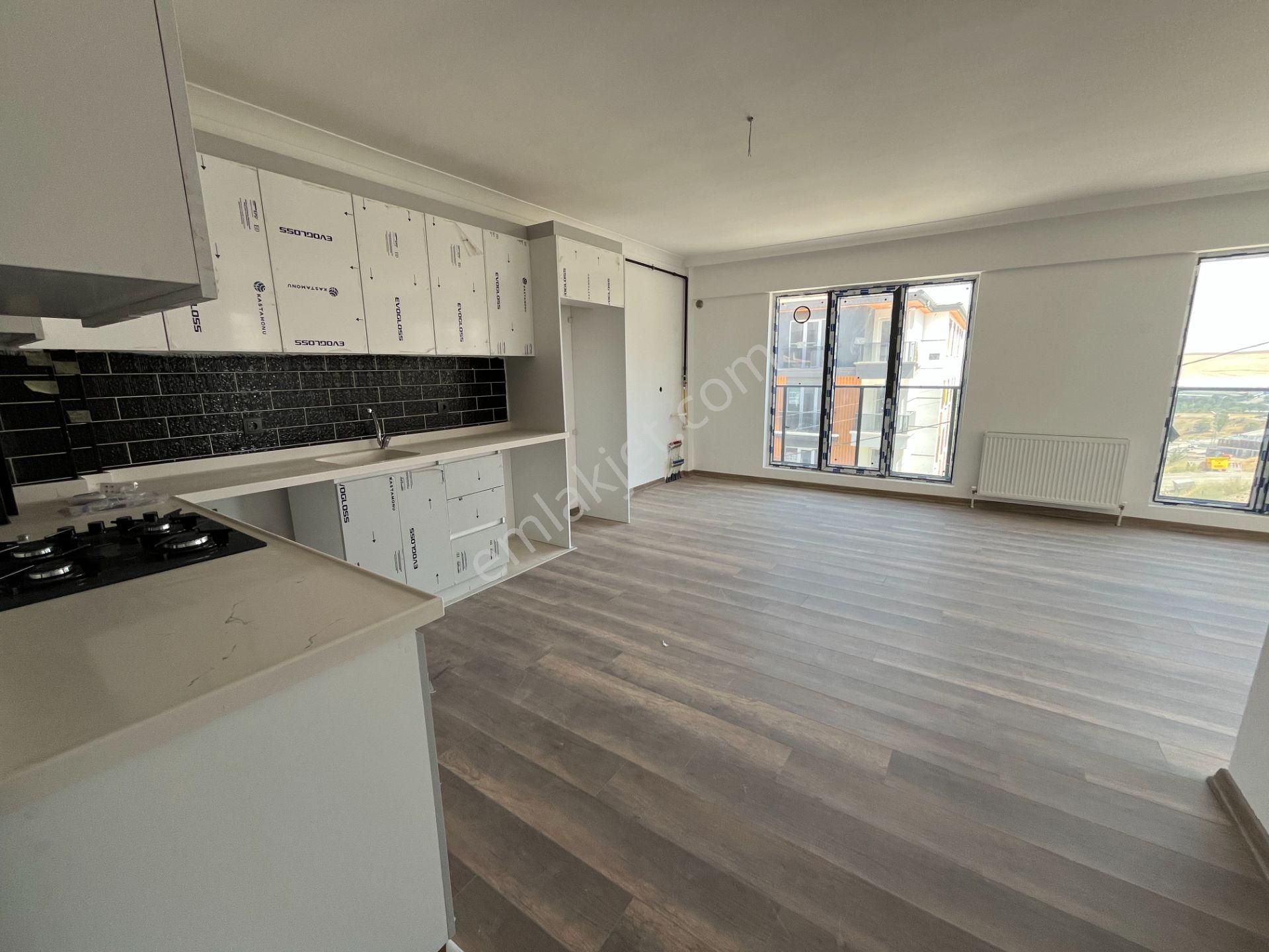 Pursaklar Mehmet Zengin Emlak'tan Fatih Mah. Sıfır Çift Banyolu 1.kat 2+1 Ful Yapılı Daire