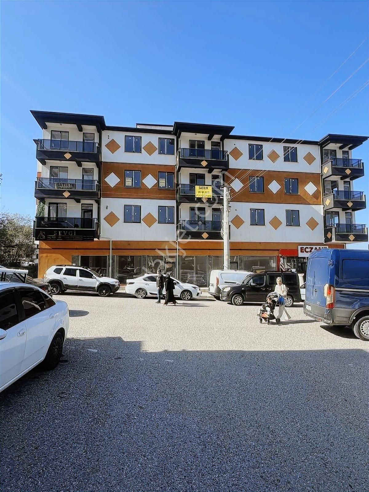 Ruşen Aydın Gayrimenkul'den Kaynaşlı Merkezde Satılık Daireler - Görsel 22