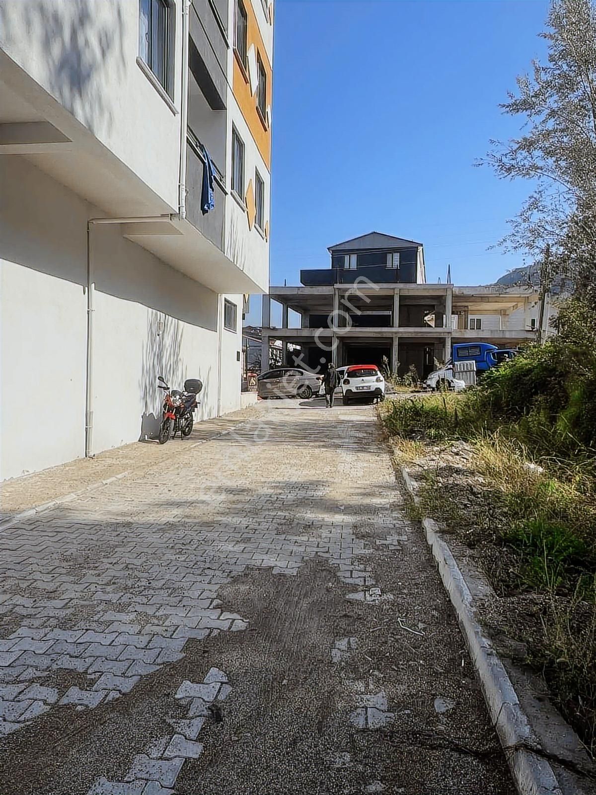 Ruşen Aydın Gayrimenkul'den Kaynaşlı Merkezde Satılık Daireler - Görsel 15