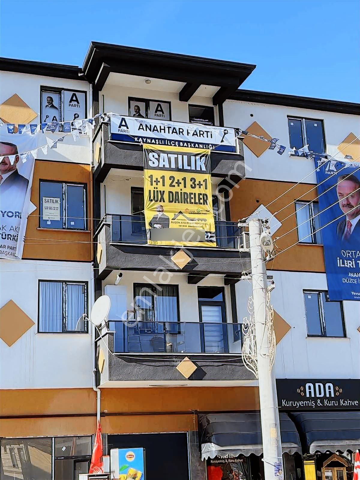 Ruşen Aydın Gayrimenkul'den Kaynaşlı Merkezde Satılık Daireler