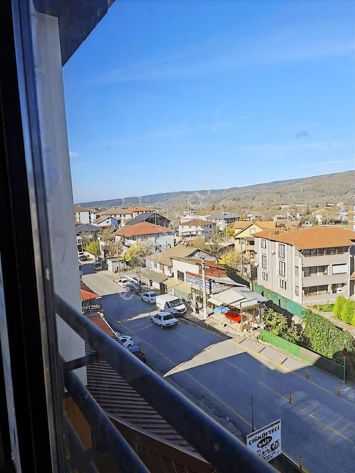 Ruşen Aydın Gayrimenkul'den Kaynaşlı Merkezde Satılık Daireler - Görsel 4