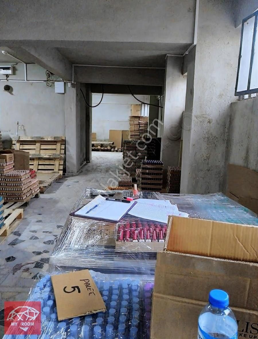 Ümramiye Cemilmeriç Mahallesinde 150 M2 Kiralık İş Yeri Depo