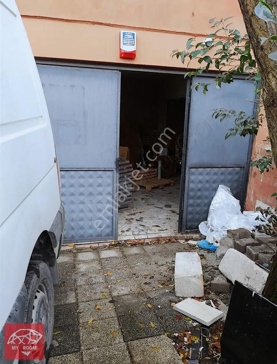 Ümramiye Cemilmeriç Mahallesinde 150 M2 Kiralık İş Yeri Depo - Görsel 2