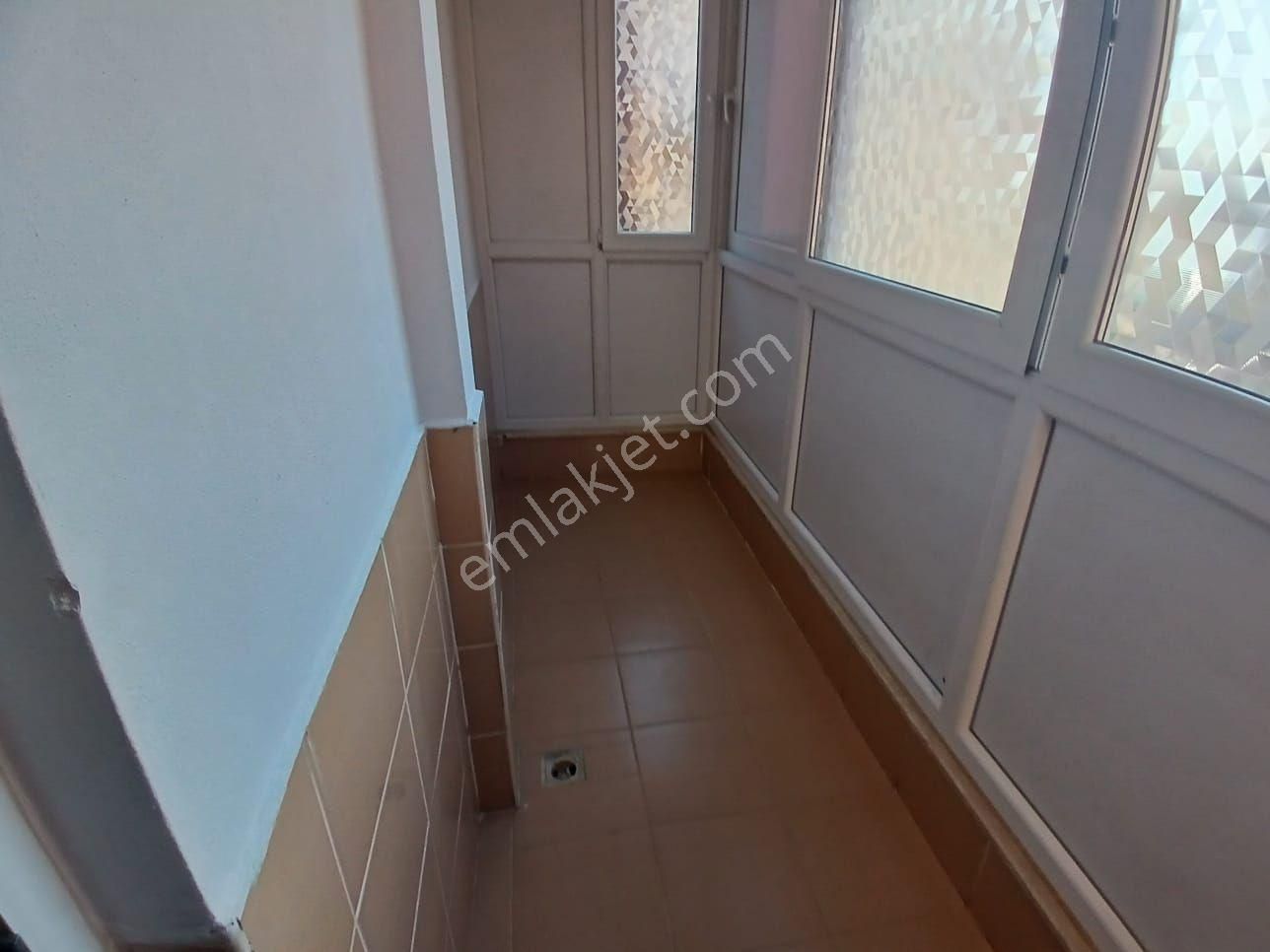 Satılık Kuzeyyaka Mh 2+1 Daire 100 M2 2 Kat Geniş - Görsel 4