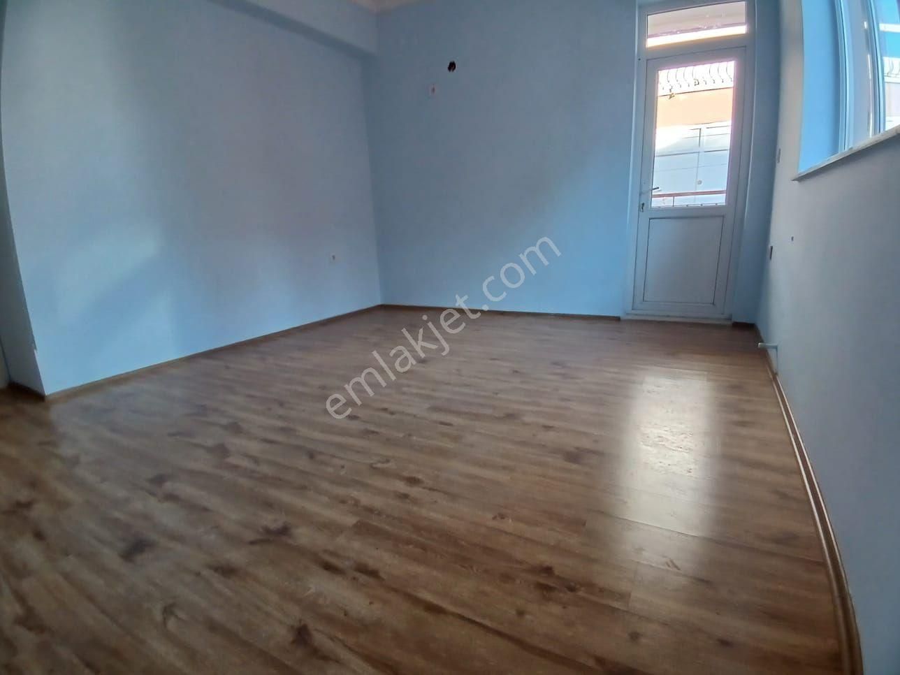 Satılık Kuzeyyaka Mh 2+1 Daire 100 M2 2 Kat Geniş