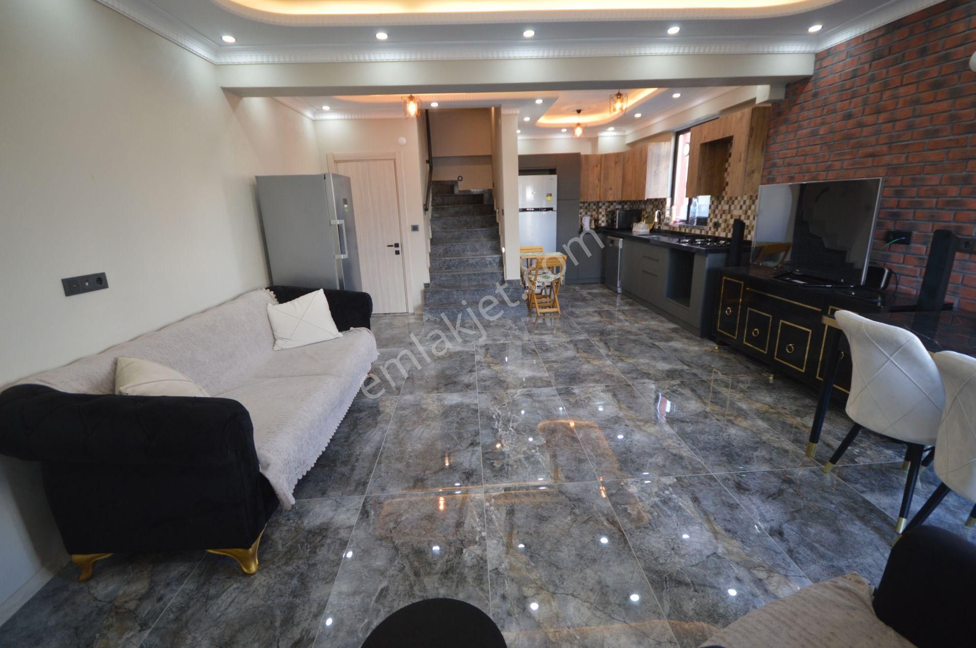 Kocaali De Köşe Parselde, Geniş Havuzlu Şık Müstakil Ev - Görsel 30