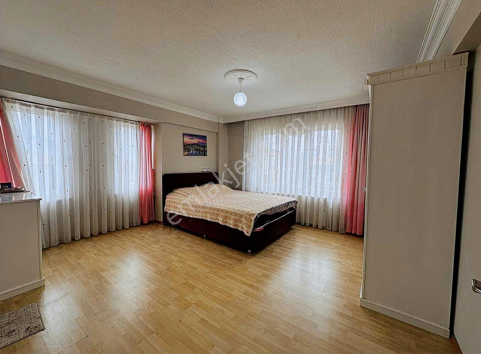 Cankurtaran'da 500 M2 Arsalı, 5+2 Bahçeli Müstakil Yaşam Evi - Görsel 11