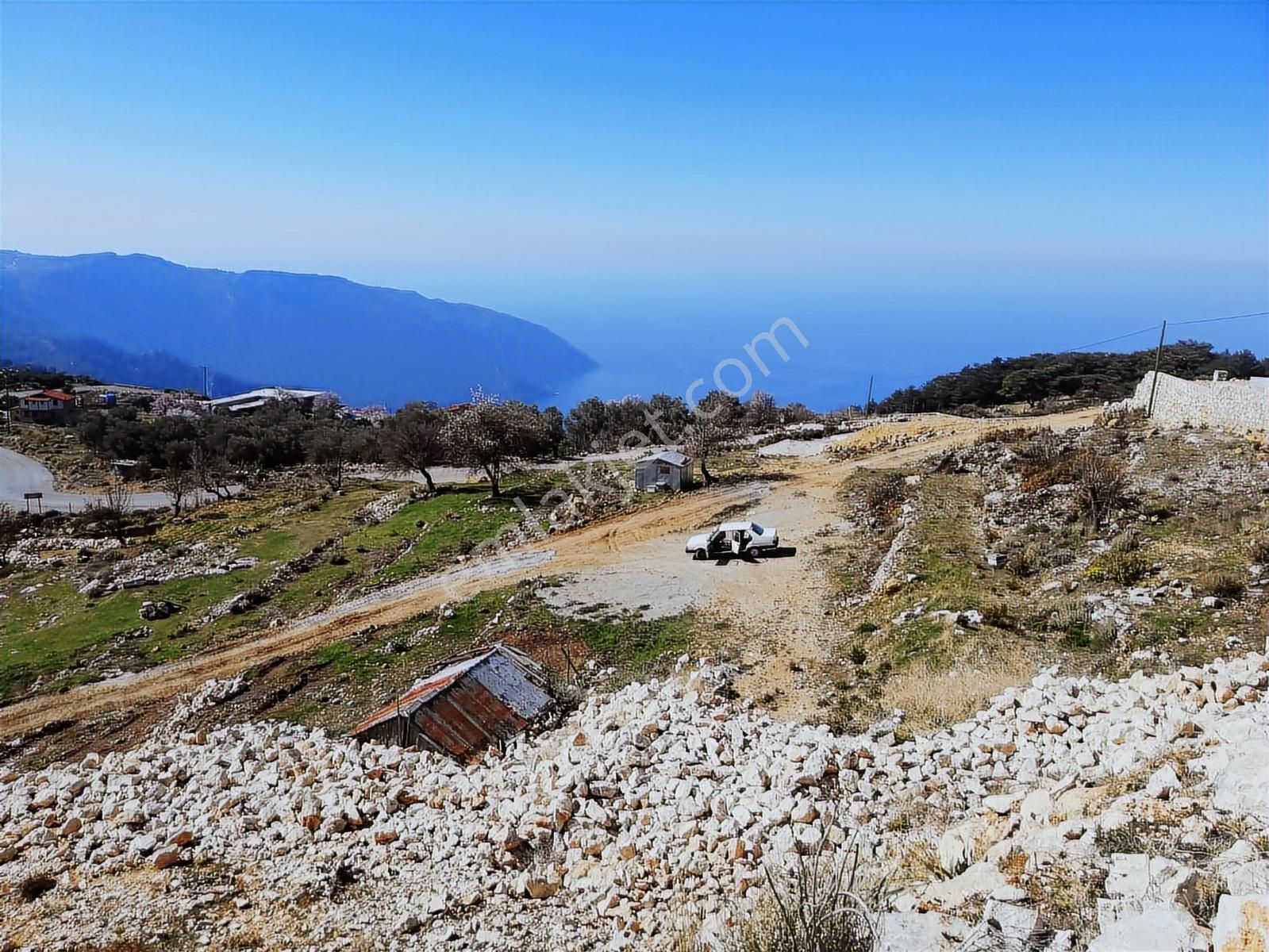 Fethiye Karaağaçta Deniz Manzaralı Satılık 2952m2