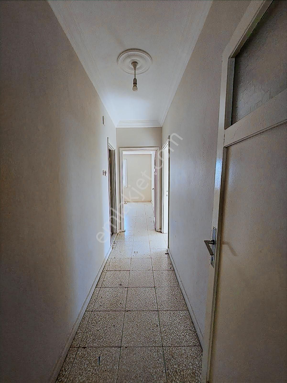 K.evren Cad. 3ncü Apartman Az Katlı Sapasağlam Yeni Boyalı.... - Görsel 10