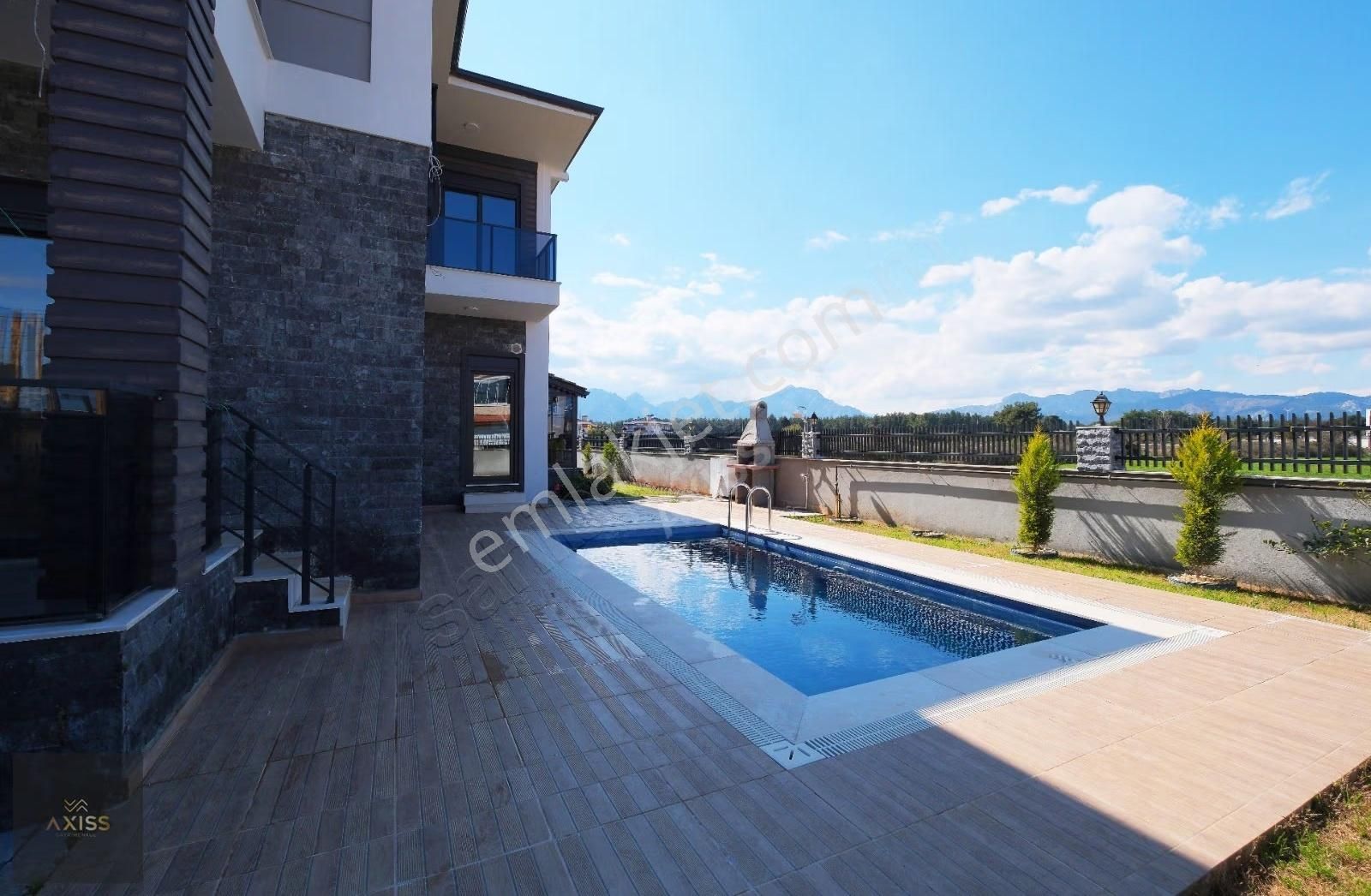 Döşemealtı Yeşilbayır'da Lüks Havuzlu Müstakil Villa - Görsel 17