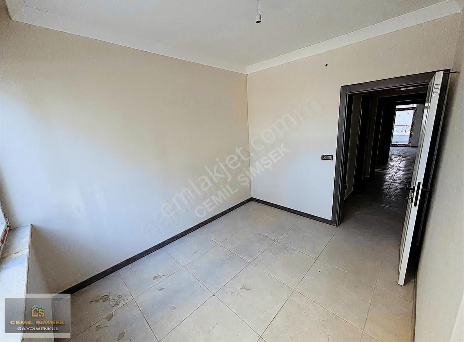 Cemil Şimşek'ten Küçük Kumköprü Cad Fırsat Hesaplı 3+1 Satılık - Görsel 15