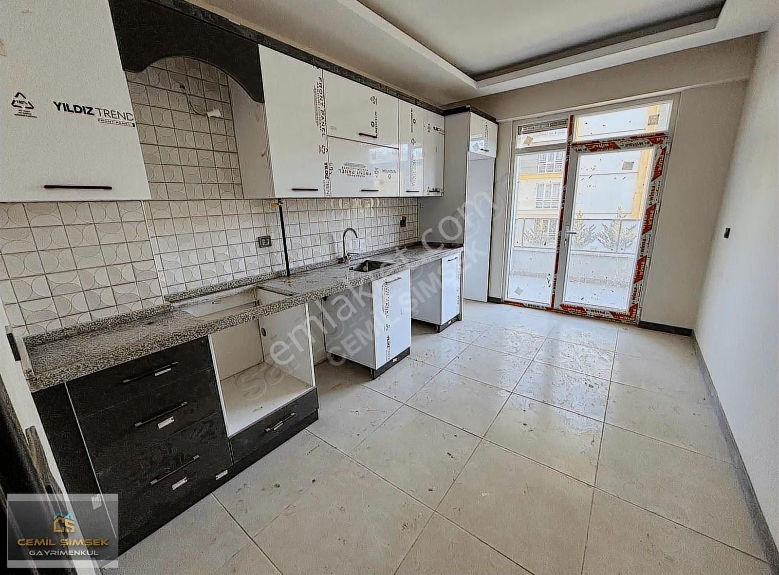 Cemil Şimşek'ten Küçük Kumköprü Cad Fırsat Hesaplı 3+1 Satılık - Görsel 14