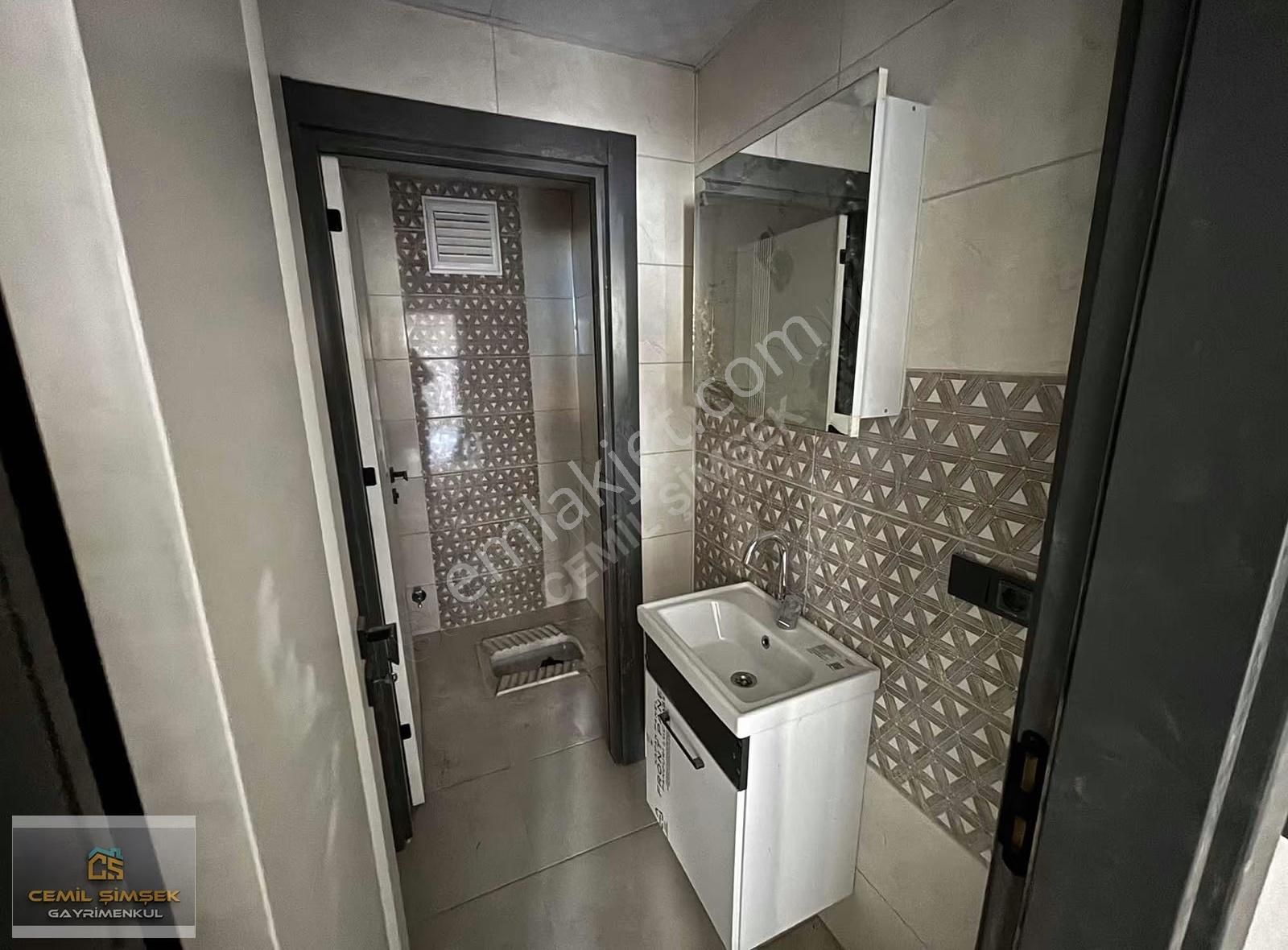 Cemil Şimşek'ten Küçük Kumköprü Cad Fırsat Hesaplı 3+1 Satılık - Görsel 4