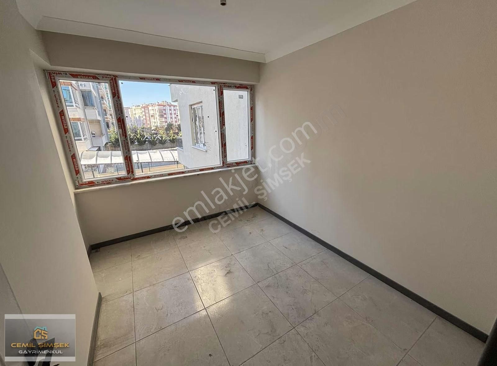 Cemil Şimşek'ten Küçük Kumköprü Cad Fırsat Hesaplı 3+1 Satılık - Görsel 2