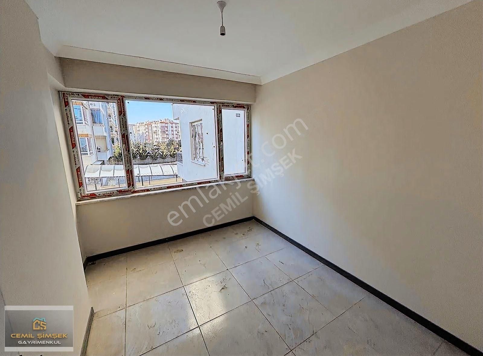 Cemil Şimşek'ten Küçük Kumköprü Cad Fırsat Hesaplı 3+1 Satılık - Görsel 5