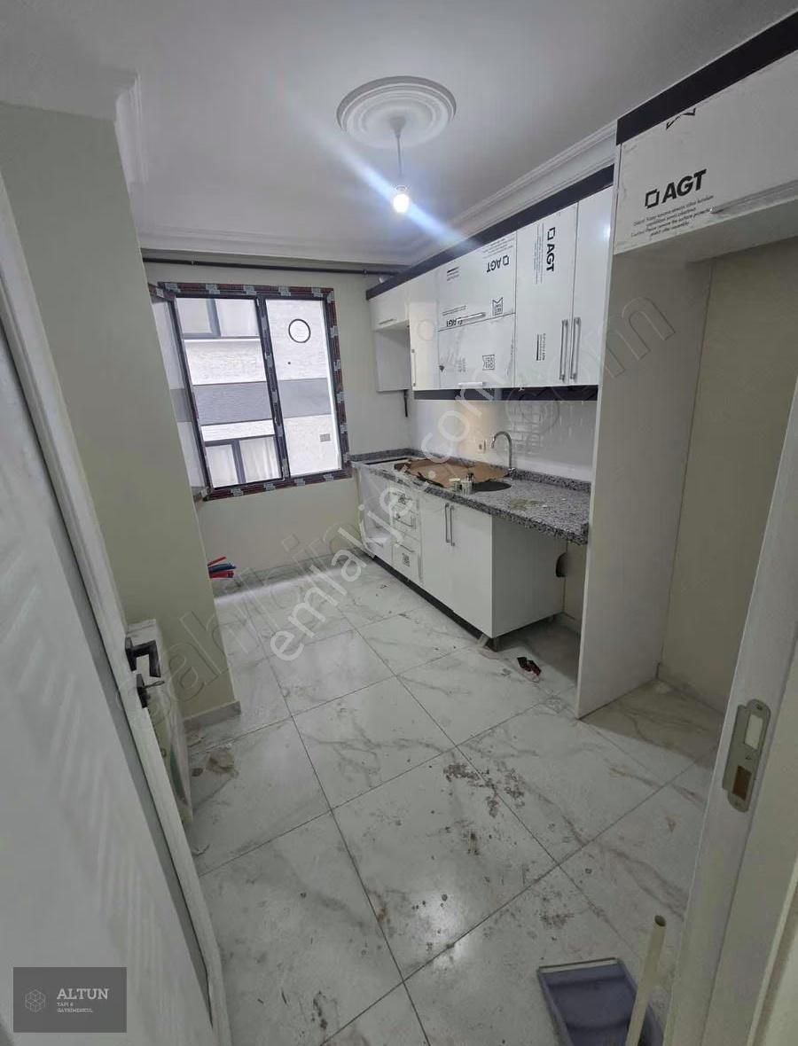 Mükemmel Lokasyon 2+1 Otoparklı Metrobüse 7 Dk Satılık Daire - Görsel 16